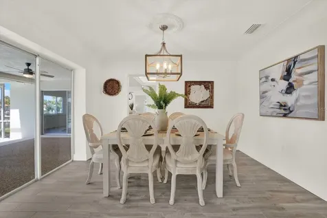 1979 Iowa Avenue NE St Petersburg FL 33703
