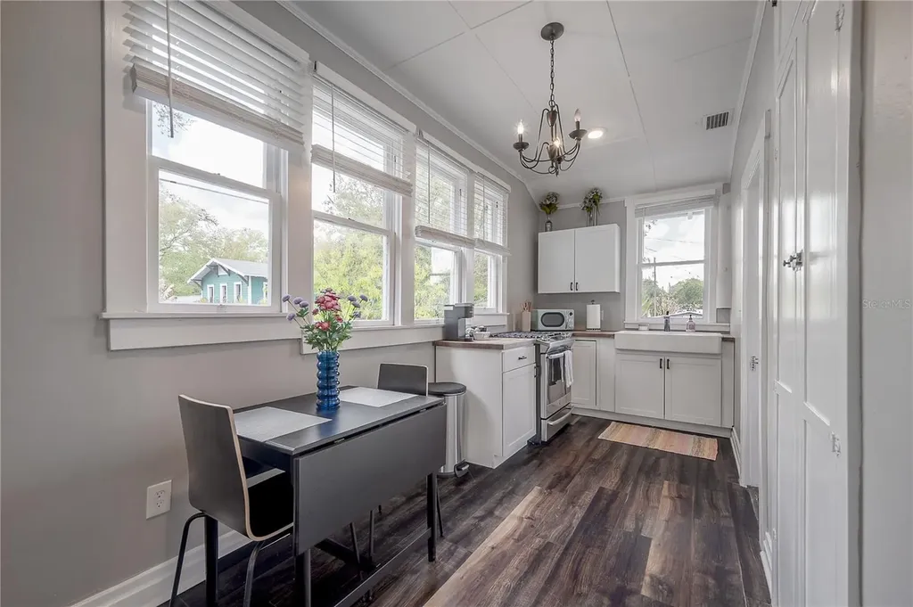 5608 N Seminole Avenue Tampa FL 33604