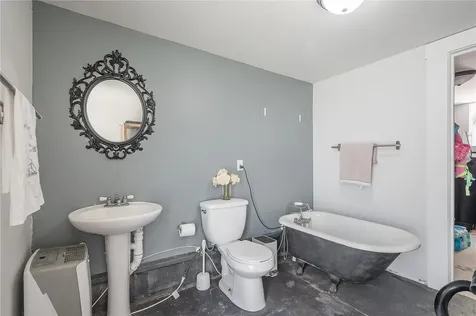 5608 N Seminole Avenue Tampa FL 33604