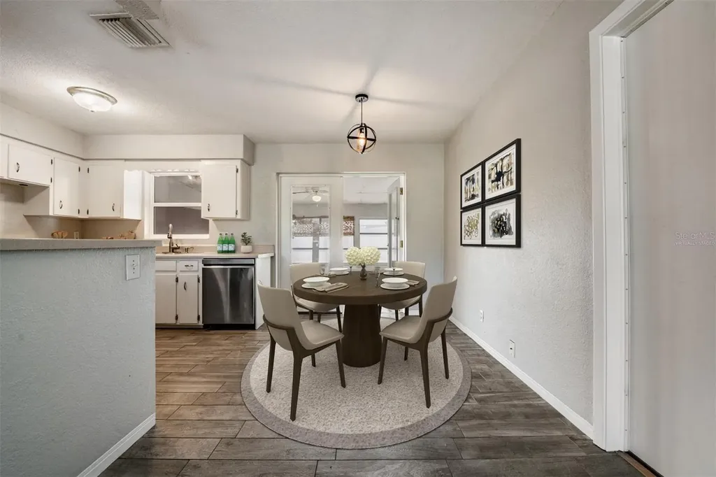 5744 58th Avenue N St Petersburg FL 33709