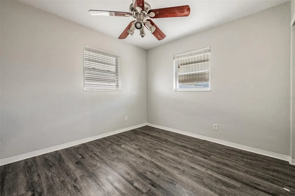 5744 58th Avenue N St Petersburg FL 33709