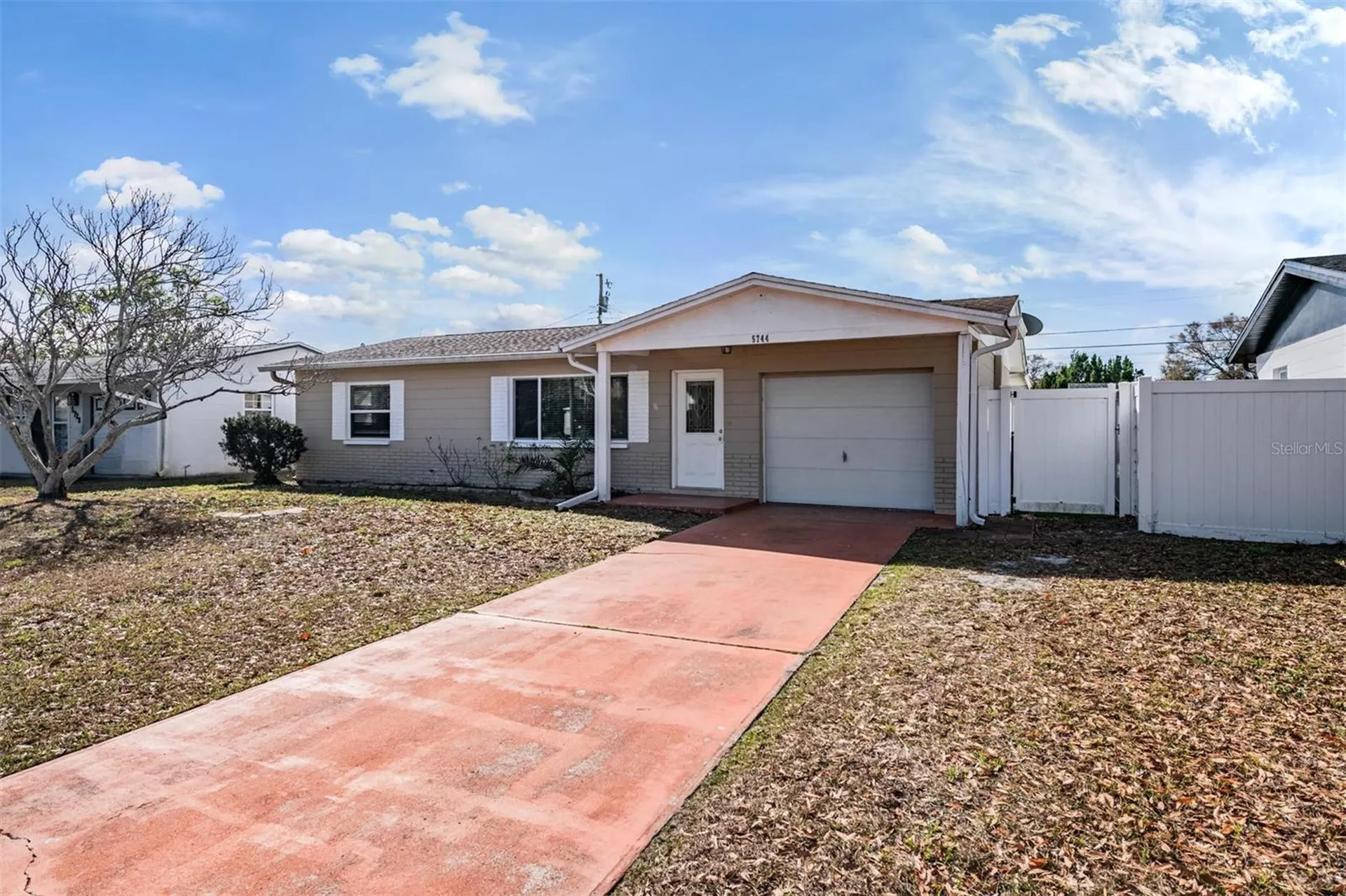 5744 58th Avenue N St Petersburg FL 33709