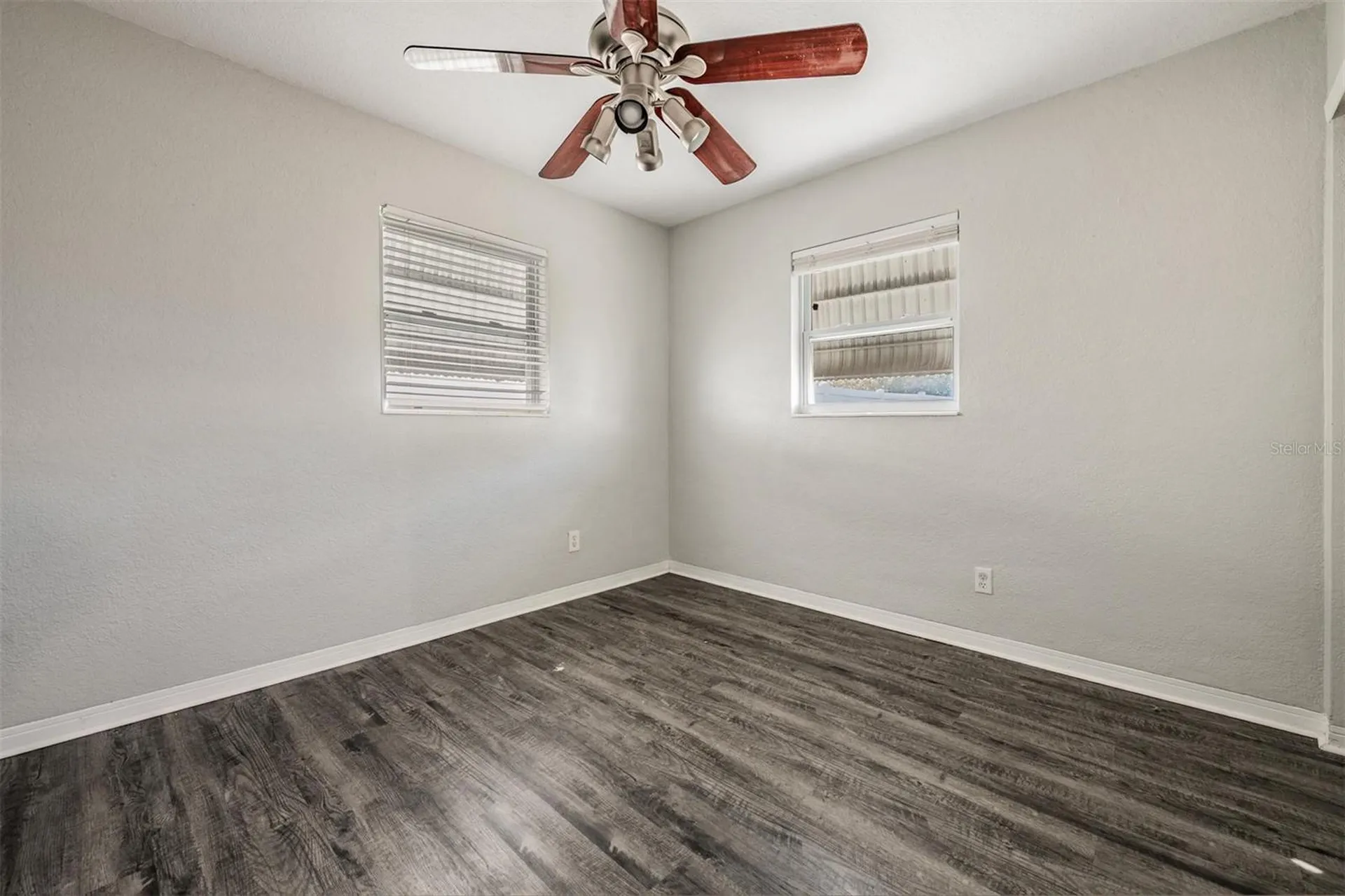 5744 58th Avenue N St Petersburg FL 33709