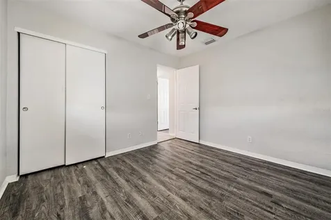 5744 58th Avenue N St Petersburg FL 33709