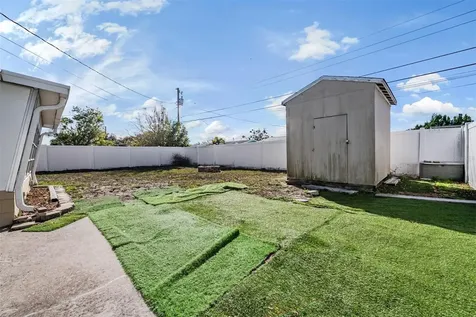 5744 58th Avenue N St Petersburg FL 33709