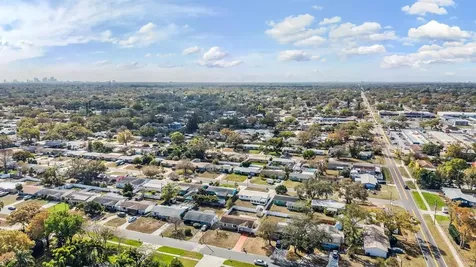 5744 58th Avenue N St Petersburg FL 33709