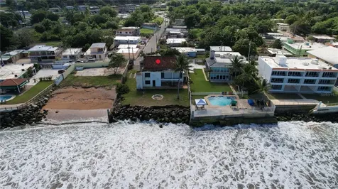1 St (playa Fortuna) Bo Fortuna #10 Luquillo PR 00773