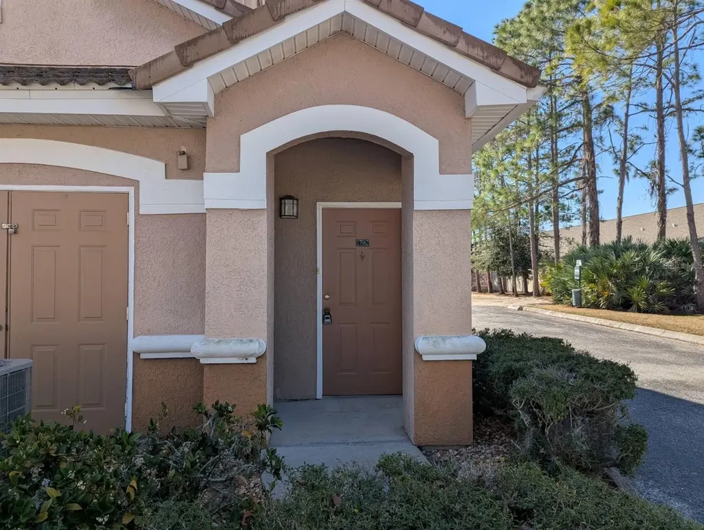 17962 Villa Creek Drive Tampa FL 33647