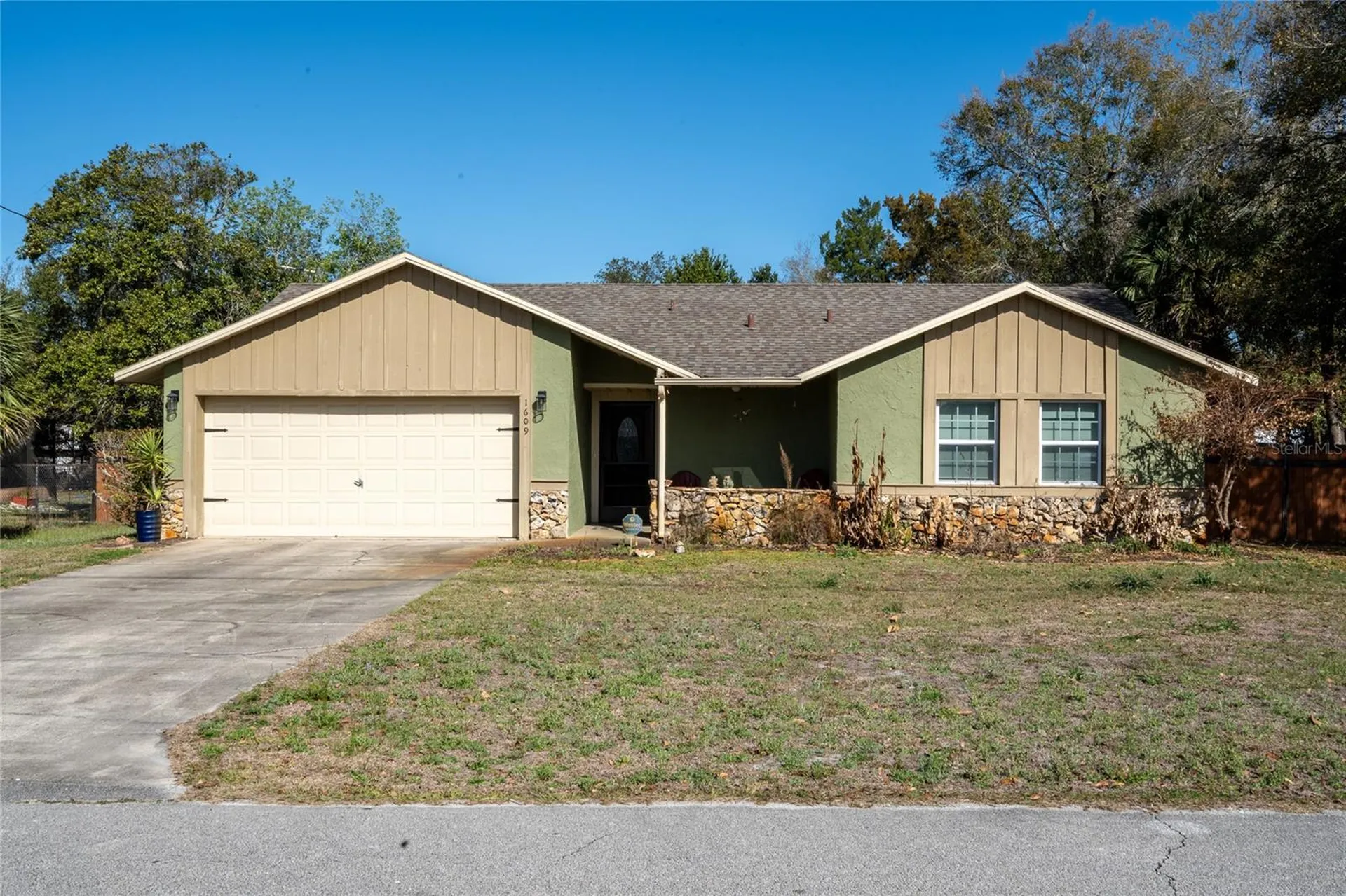 1609 Pine Avenue Deland FL 32724