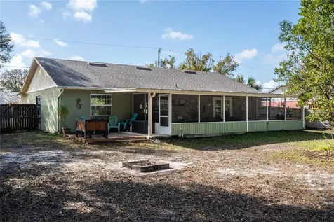 1609 Pine Avenue Deland FL 32724