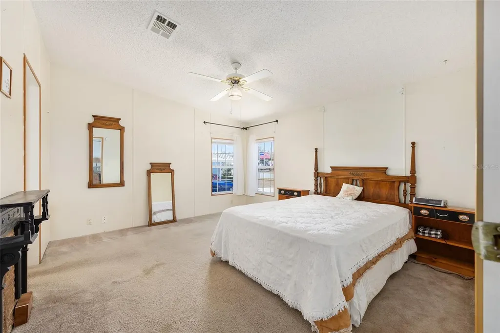 2335 N Loma Point Hernando FL 34442