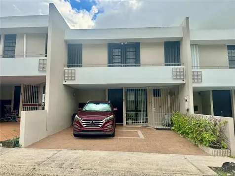 9 Zuania Guaynabo PR 00966