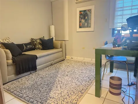 9 Zuania Guaynabo PR 00966