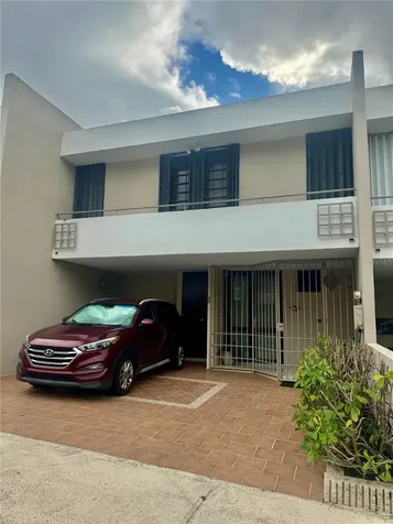 9 Zuania Guaynabo PR 00966