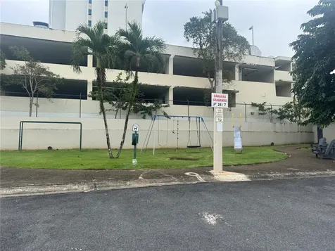 9 Zuania Guaynabo PR 00966