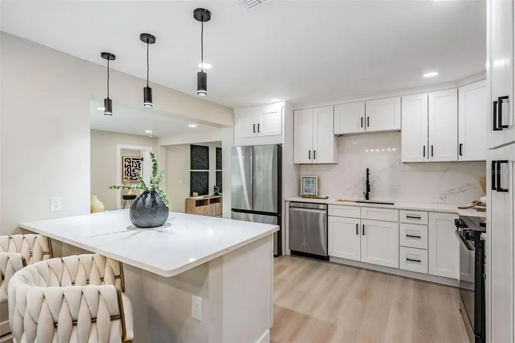 1104 S Lois Avenue Tampa FL 33629