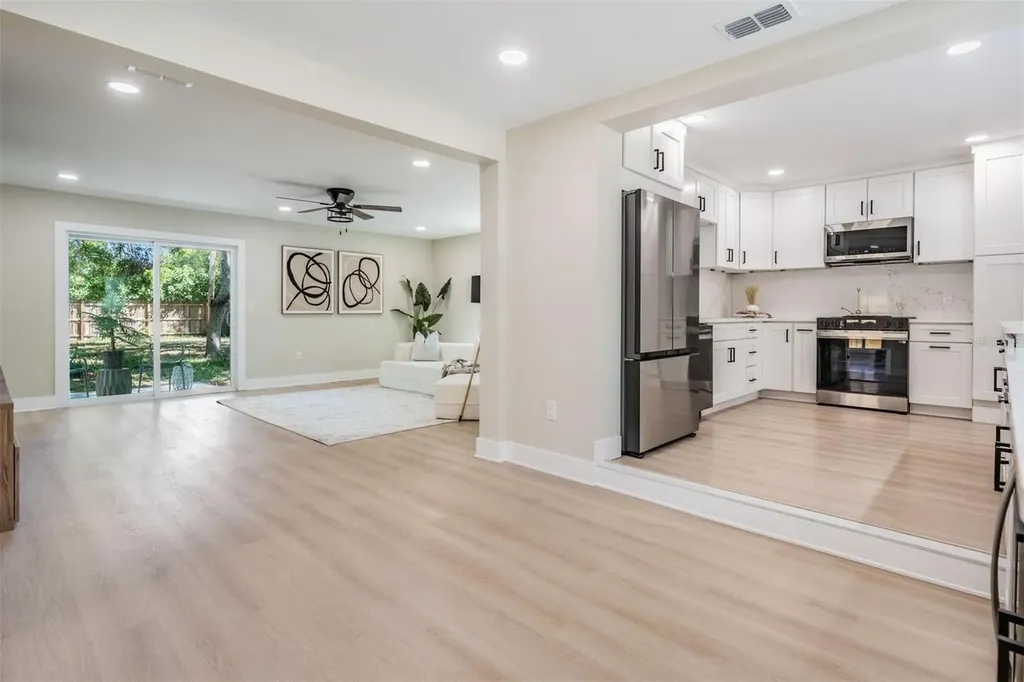 1104 S Lois Avenue Tampa FL 33629