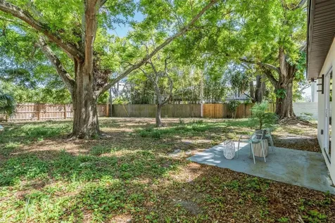1104 S Lois Avenue Tampa FL 33629