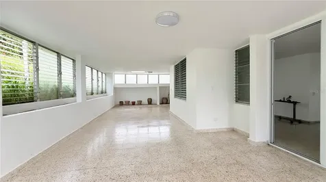 4-3 Paseo De La Alhambra Guaynabo PR 00966