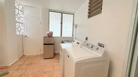 4-3 Paseo De La Alhambra Guaynabo PR 00966