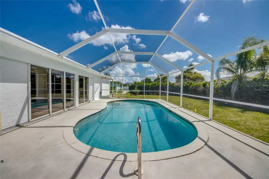 238 SW 43rd Terrace Cape Coral FL 33914