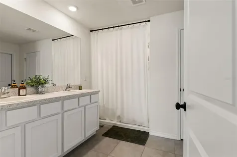 4663 Sigcom Place Wildwood FL 34785