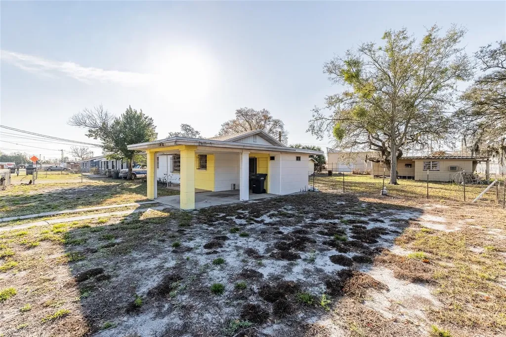 408 Armour Avenue Auburndale FL 33823