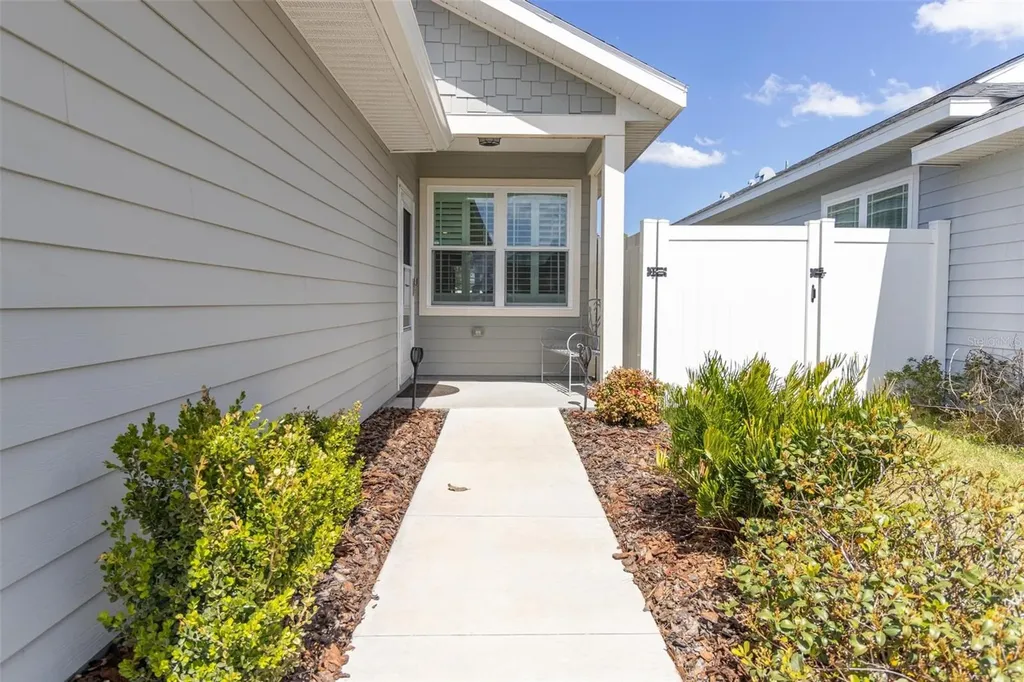 24616 SW 17th Place Newberry FL 32669