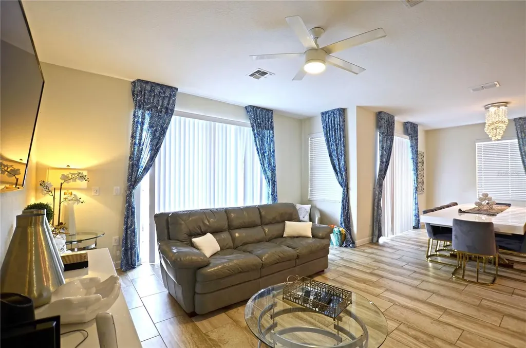 4779 Kings Castle Circle Kissimmee FL 34746