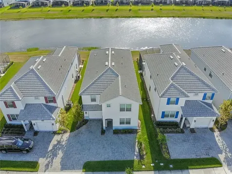 4779 Kings Castle Circle Kissimmee FL 34746