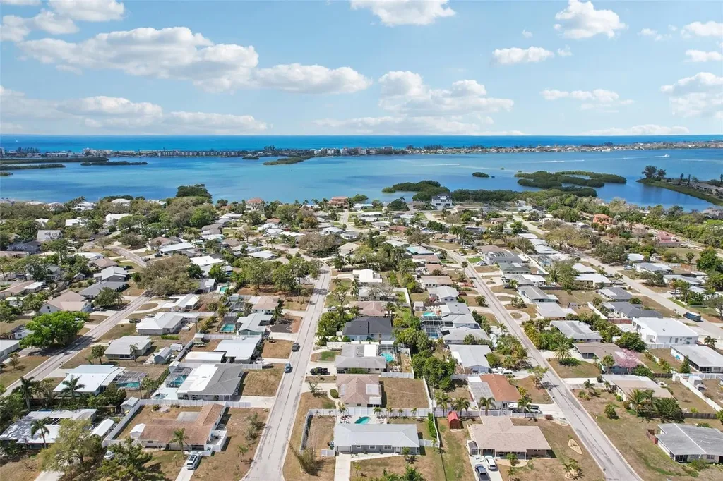 1741 Bayonne Street Sarasota FL 34231