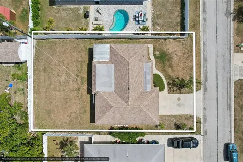 1741 Bayonne Street Sarasota FL 34231