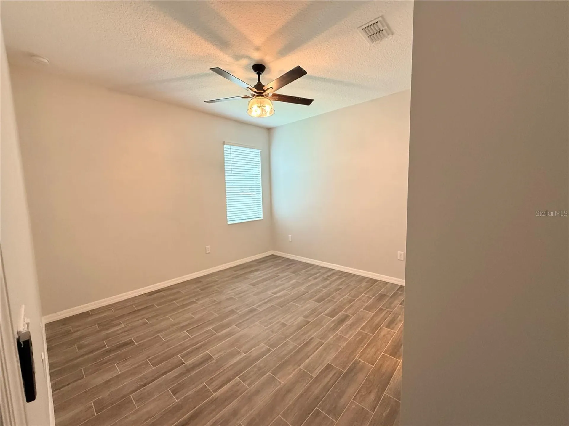 2387 Jernigan Loop Kissimmee FL 34746