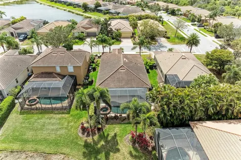 9007 Hammock Edge Place Bradenton FL 34212