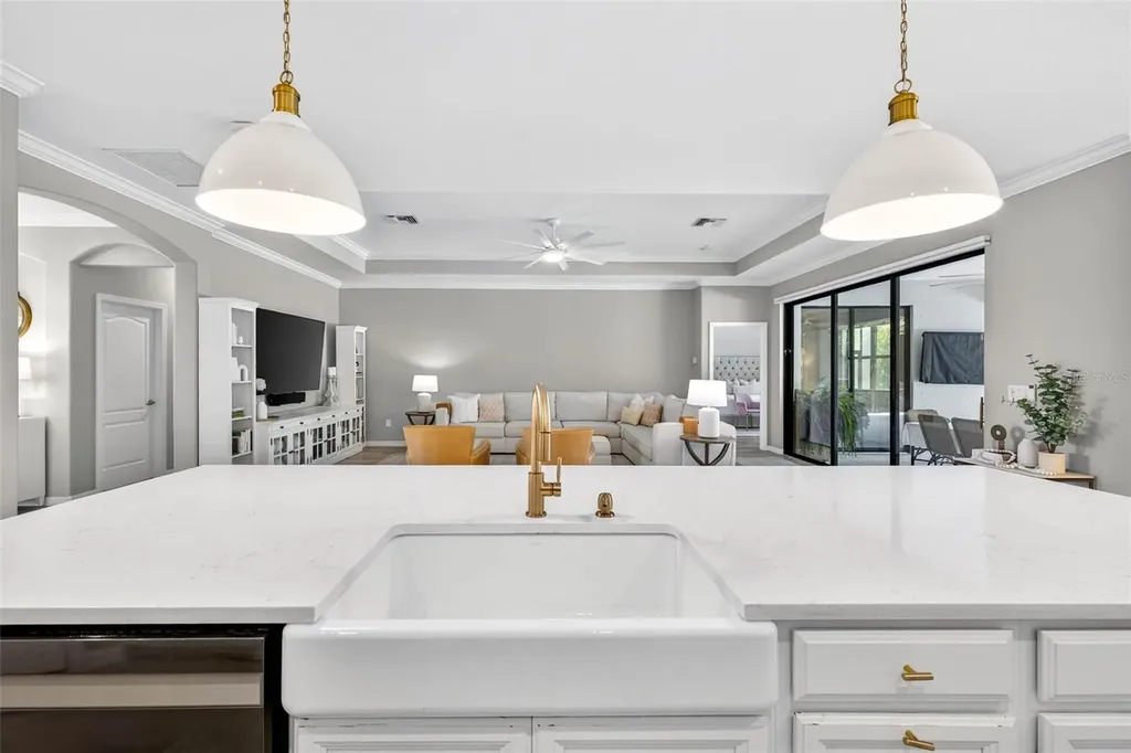 710 Acacia Court Bradenton FL 34212