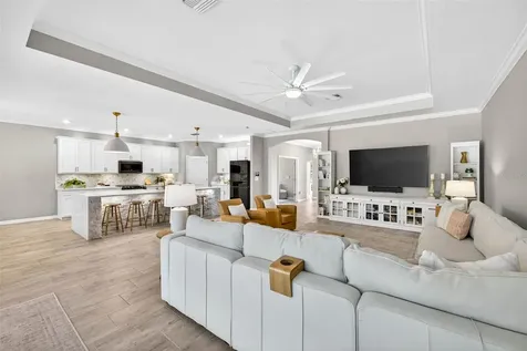 710 Acacia Court Bradenton FL 34212