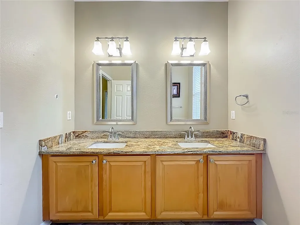11457 Swift Water Circle Orlando FL 32817