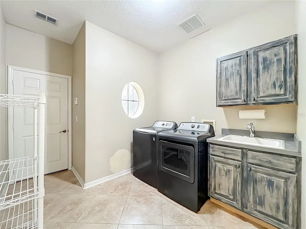 11457 Swift Water Circle Orlando FL 32817
