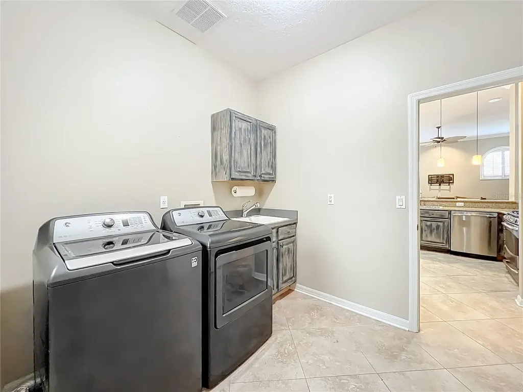 11457 Swift Water Circle Orlando FL 32817