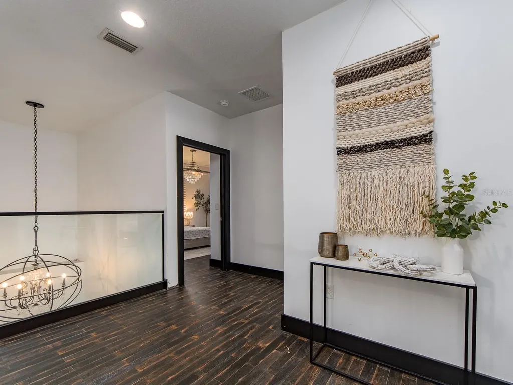 1064 Sylvia Lane Tampa FL 33613