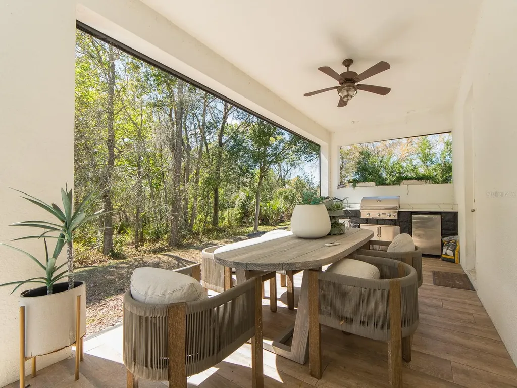 1064 Sylvia Lane Tampa FL 33613