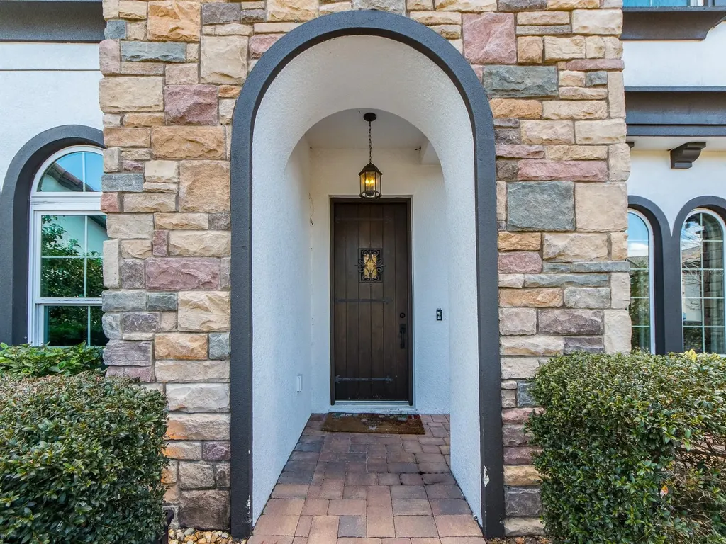 1064 Sylvia Lane Tampa FL 33613