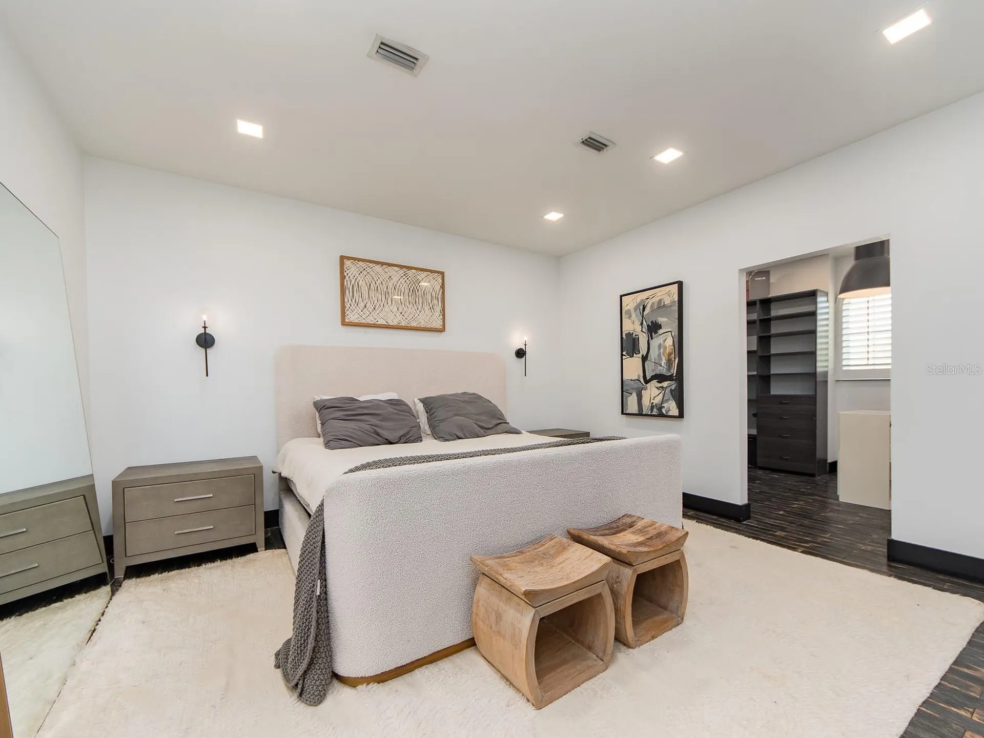 1064 Sylvia Lane Tampa FL 33613