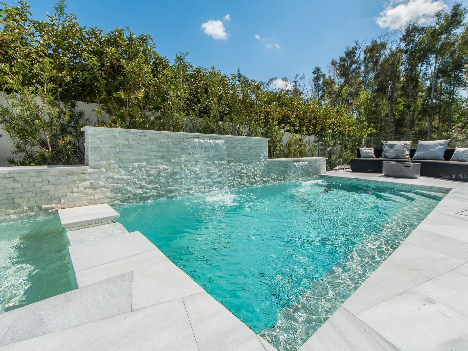 1064 Sylvia Lane Tampa FL 33613