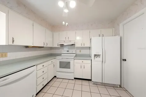 100 Bluff View Drive Belleair Bluffs FL 33770