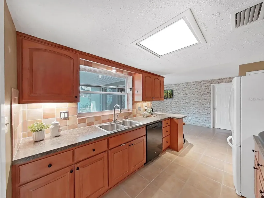 1324 Summerlin Drive Clearwater FL 33764