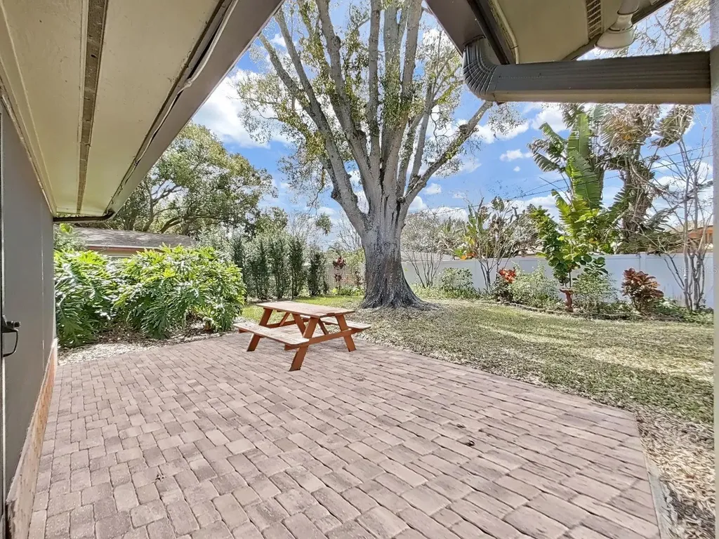 1324 Summerlin Drive Clearwater FL 33764
