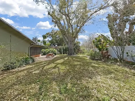 1324 Summerlin Drive Clearwater FL 33764