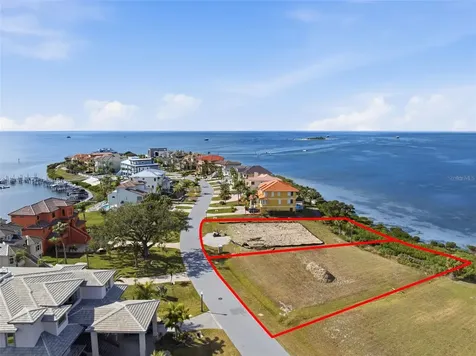 25 Harborpointe Drive Port Richey FL 34668