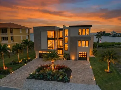 25 Harborpointe Drive Port Richey FL 34668